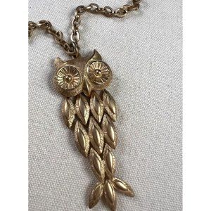 Avon 1970s Articulated Owl Necklace — 24”
